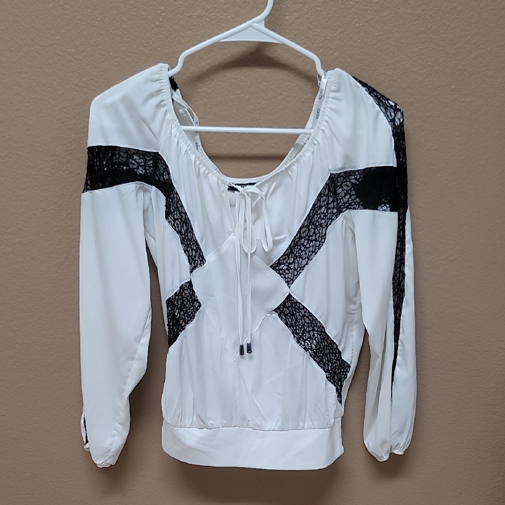 XOXO Elegant White Blouse with Black Lace Accents 🤍🖤